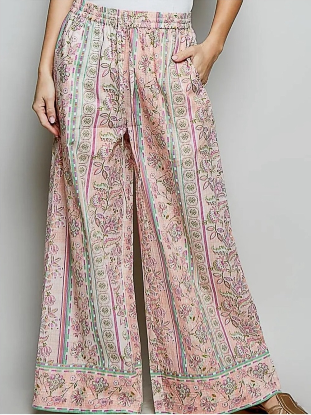 New: POL Pink “Flower Belle” Mixed Floral Patchwork Wide-Leg Pants• Small